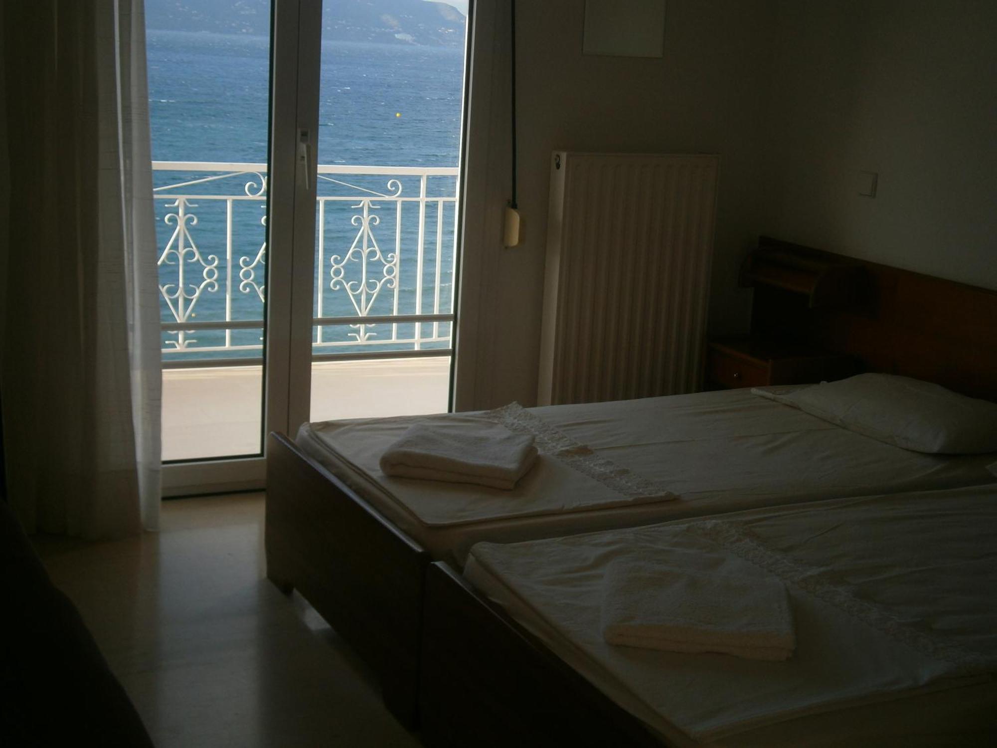 Dimitra K Pensiune Kommeno (Corfu)